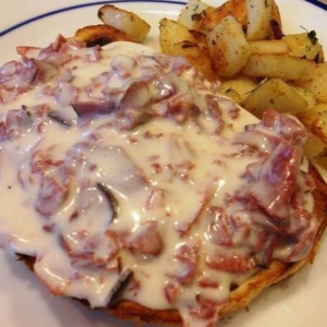 Creamed Chipped Beef on Toast